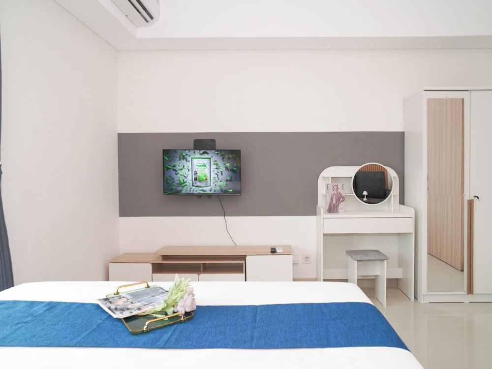 Comfy And Tidy 1Br (No Living Room) At Apartment Bintaro Embarcadero
