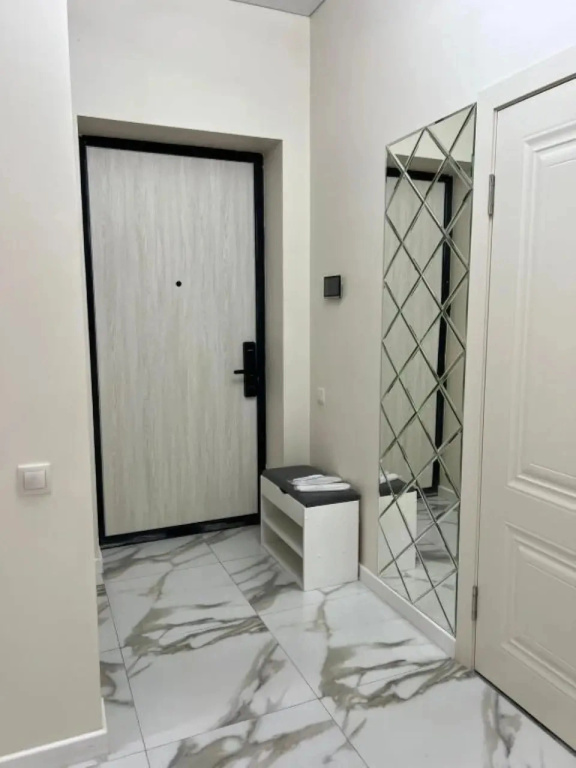 S Balkonom V Tsentre Goroda Flat