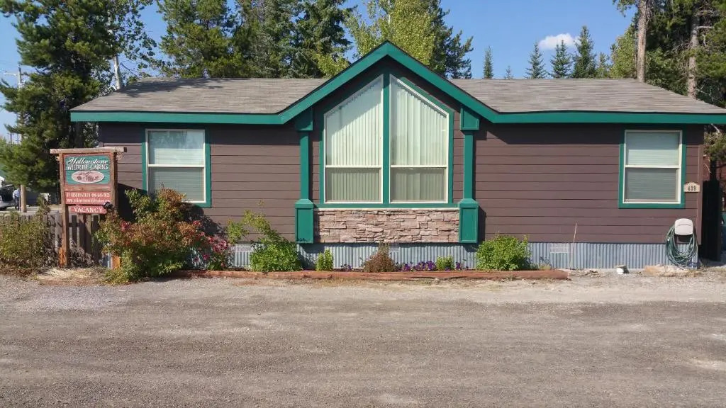 Yellowstone Wildlife Cabins