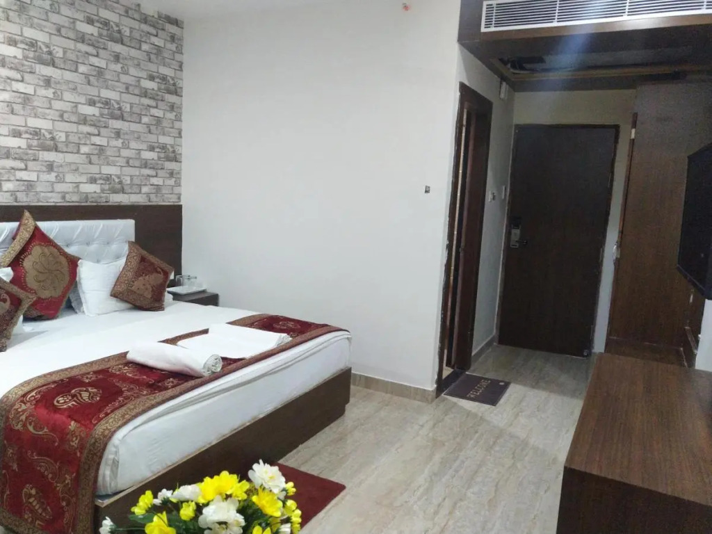 Hotel Midcity