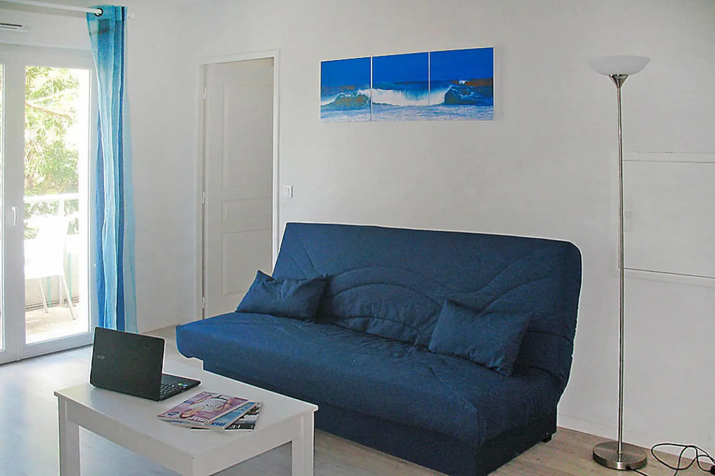 Coastal Stay With Pool in Grandcamp