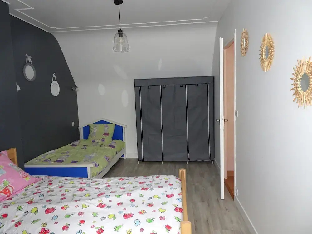 Holiday Home in Guerlesquin near Lake