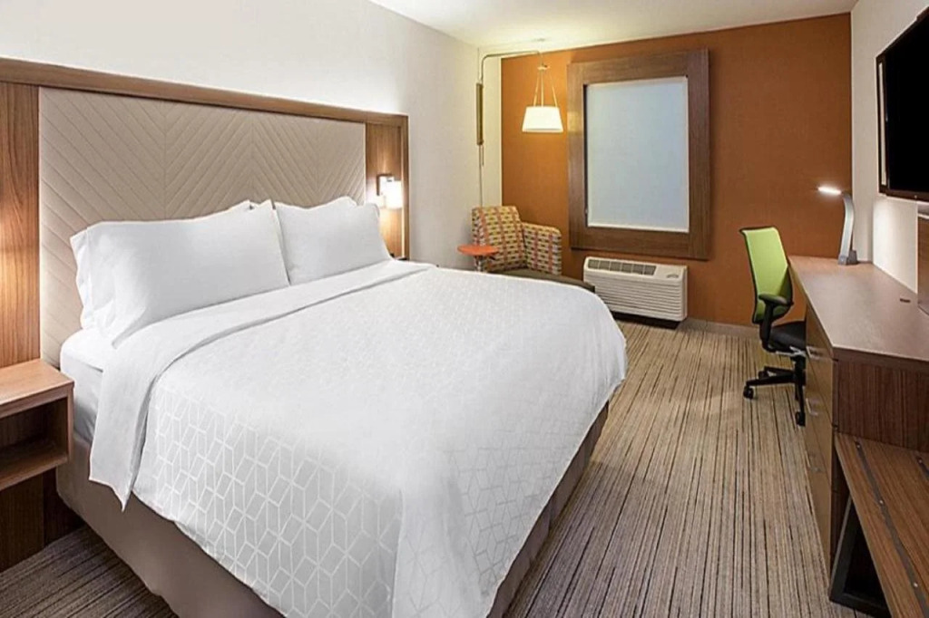 Holiday Inn Express & Suites - The Dalles by IHG