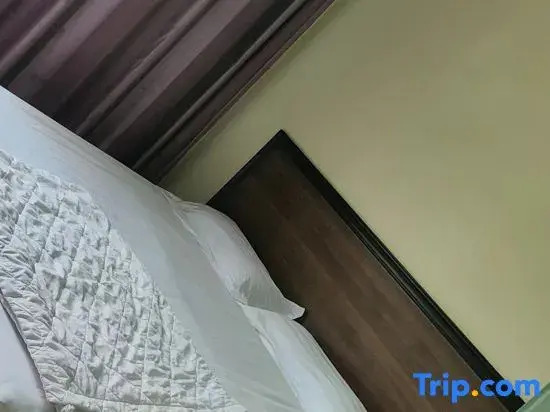 Minquan Guest House