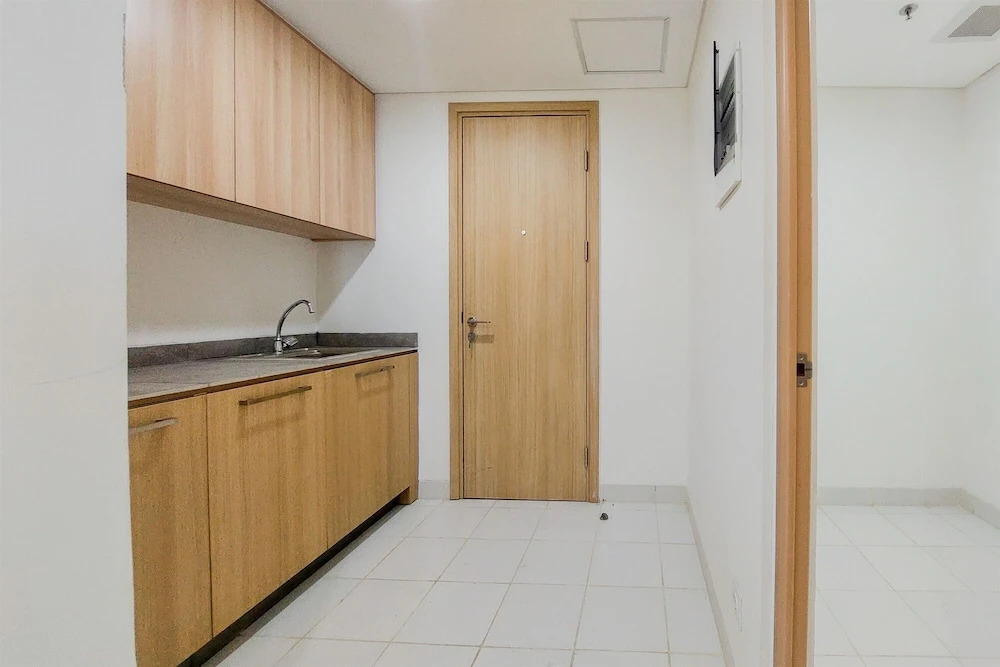 Spacious and Lavish 3BR at Hillcrest House Apartment By Travelio