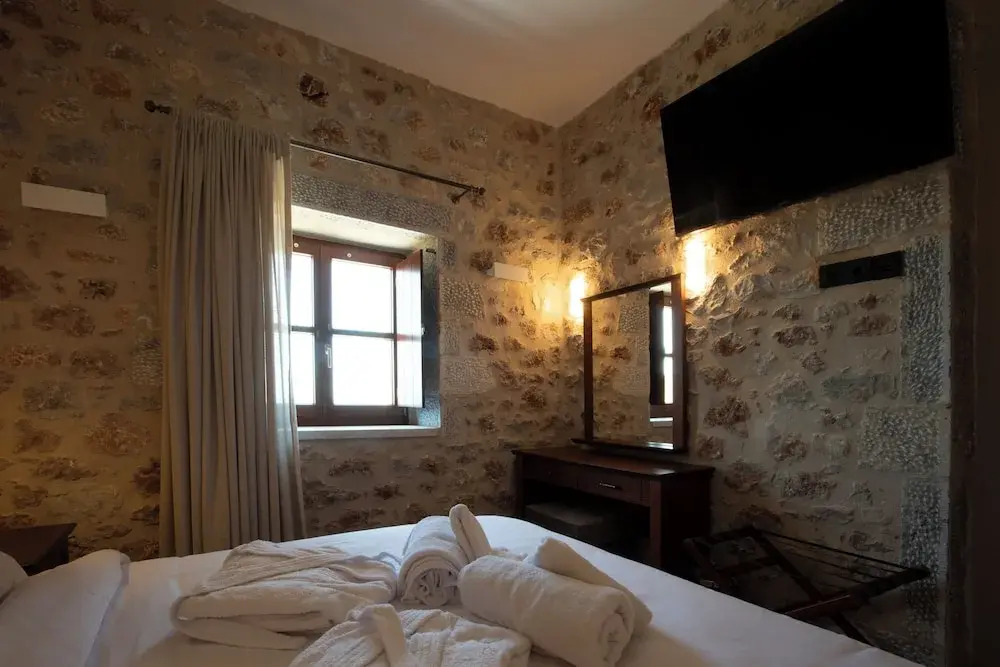 Anemos Suites Mani