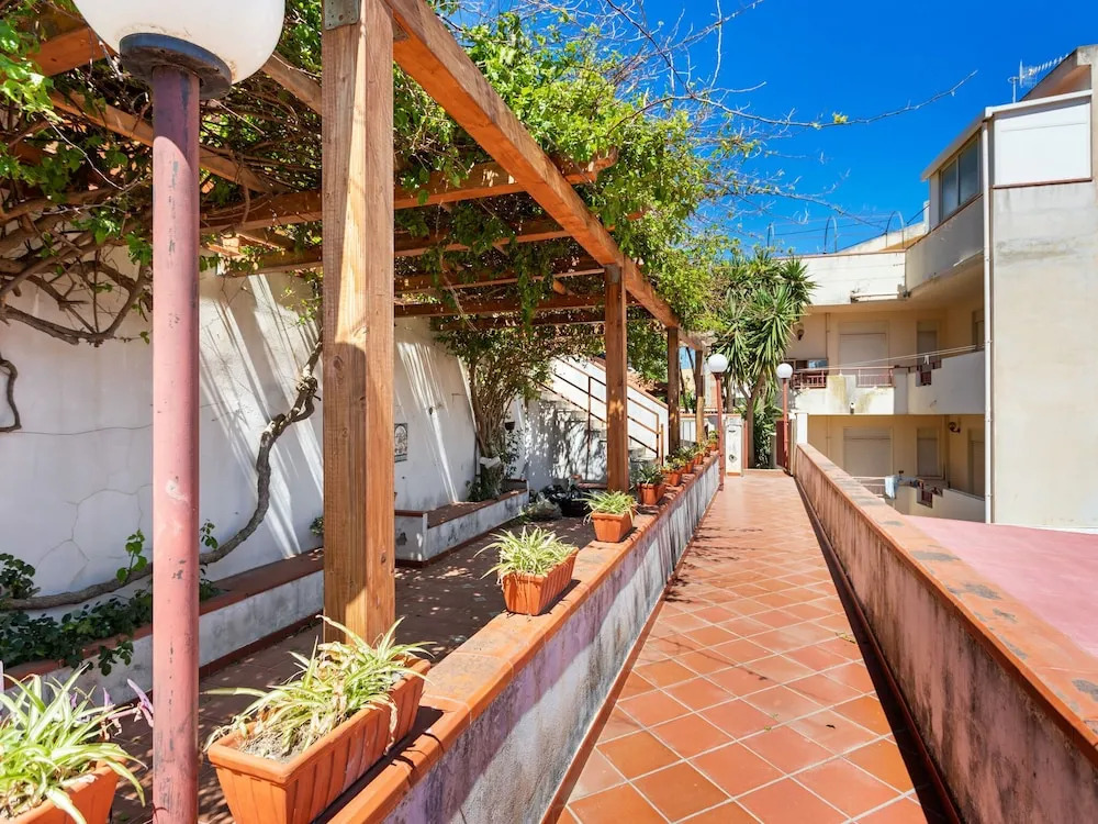 Lovely Villa in Messina near Sea Beach