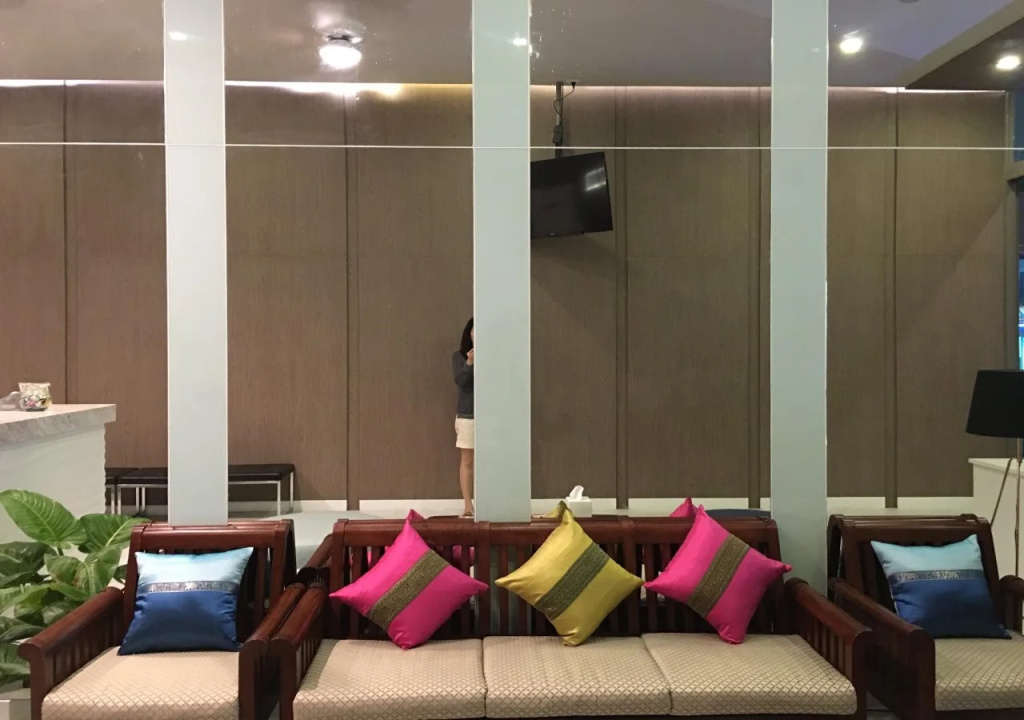 Отель Centro One Patong