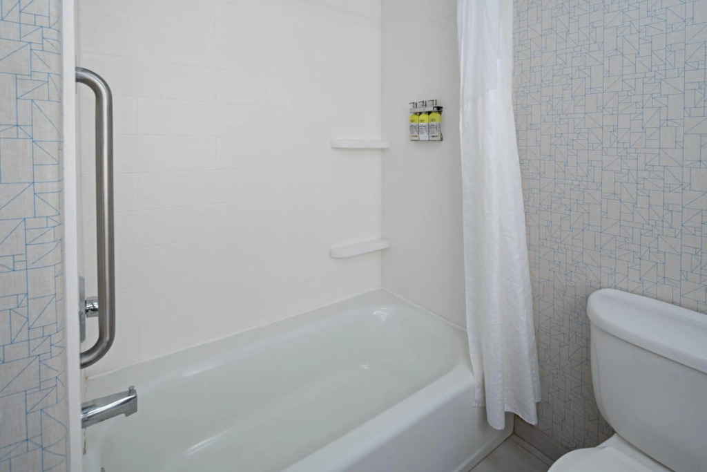 Holiday Inn Express Fresno South by IHG