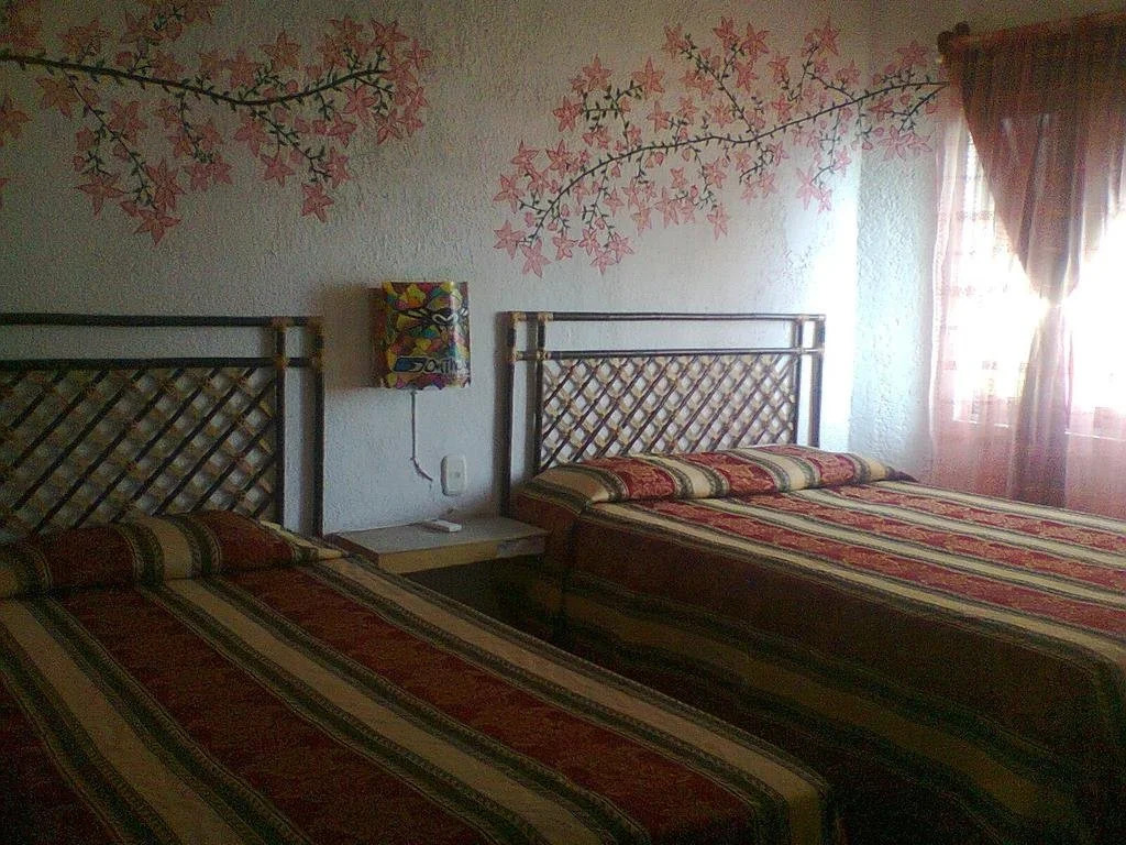 Pacos Hotel