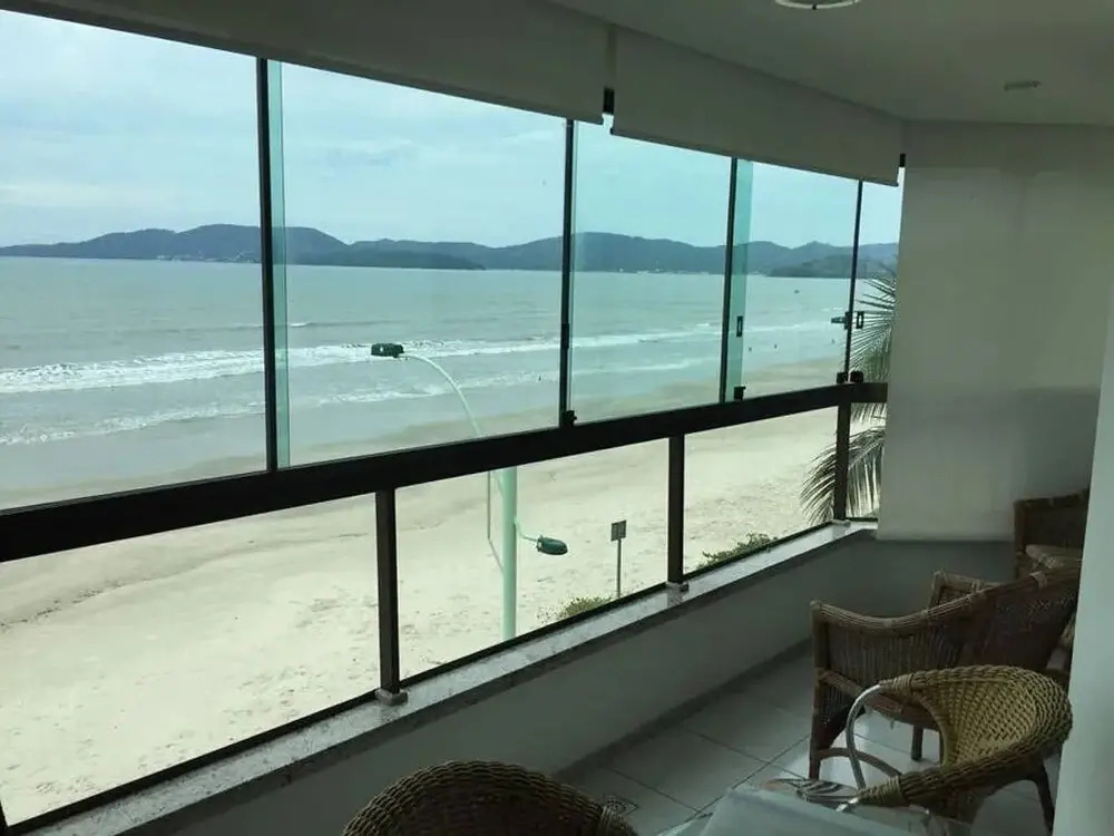 Apto Luxuoso Beira Mar