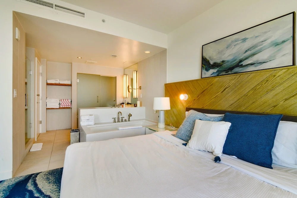 OneLuxStay at W Residences