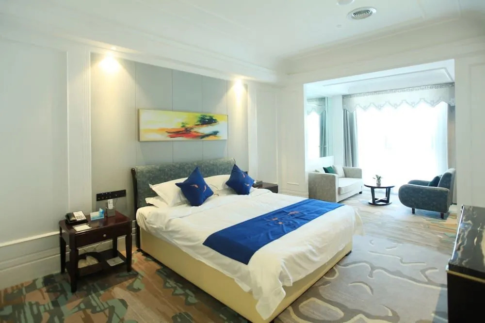 Liangchen Meijing Hotel