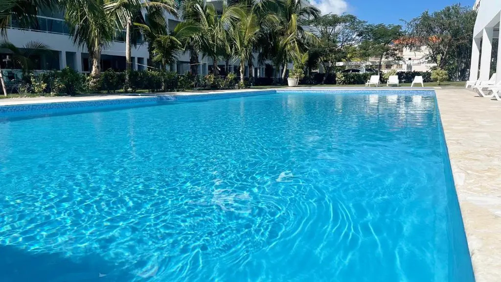 Relaxing 2 Bedroom Ocean View with Pool Close to the Beach