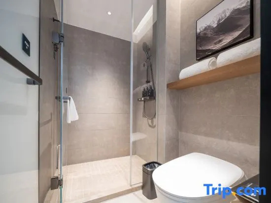 Atour Hotel Dali Erhai Park Wanda Plaza