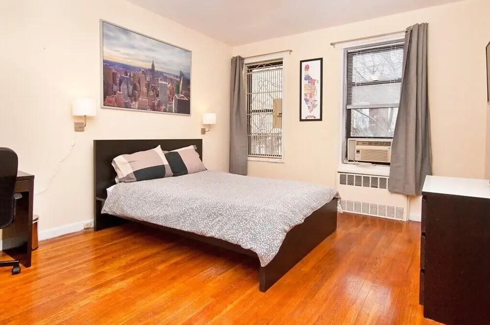 Beautiful 2 BR with Living room UES 81#5C