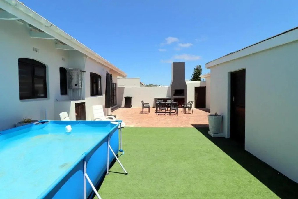 Naude House in Struisbaai