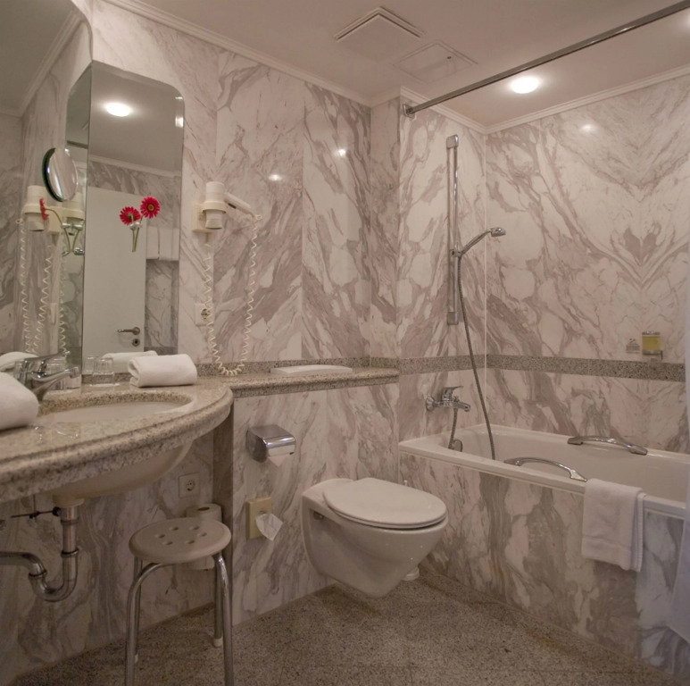 SORAT Insel-Hotel Regensburg