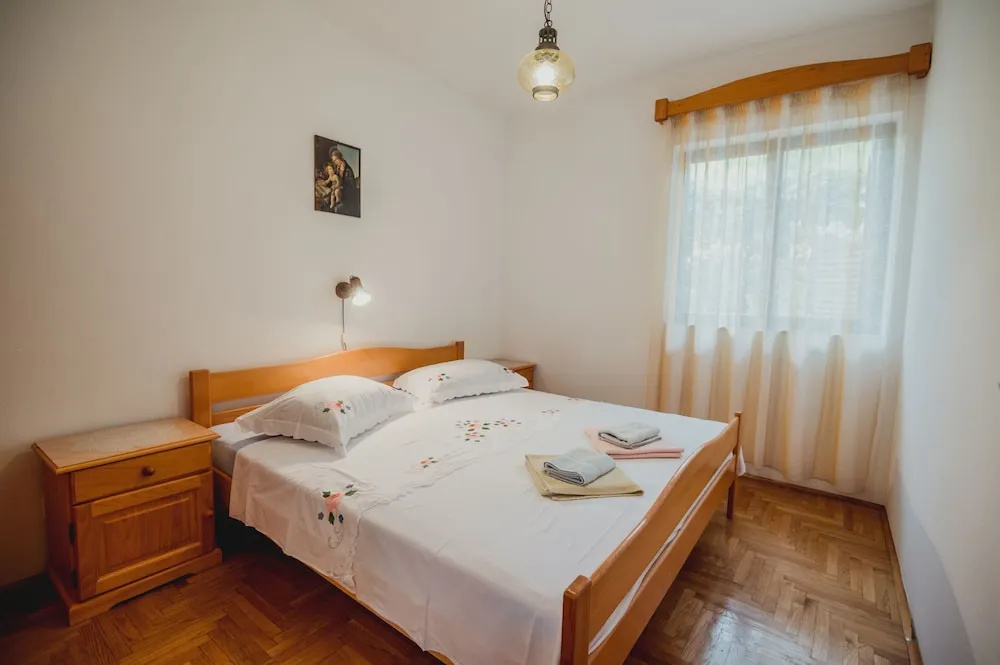 Apartments Antun