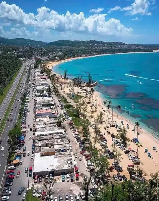 3 Bedroom Apt. Close to Main Beaches/Attractions