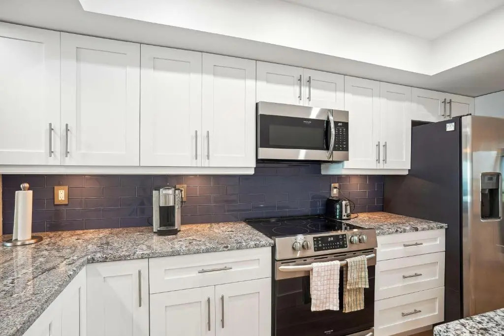 Land's End 7-402 Beach Front - Premier