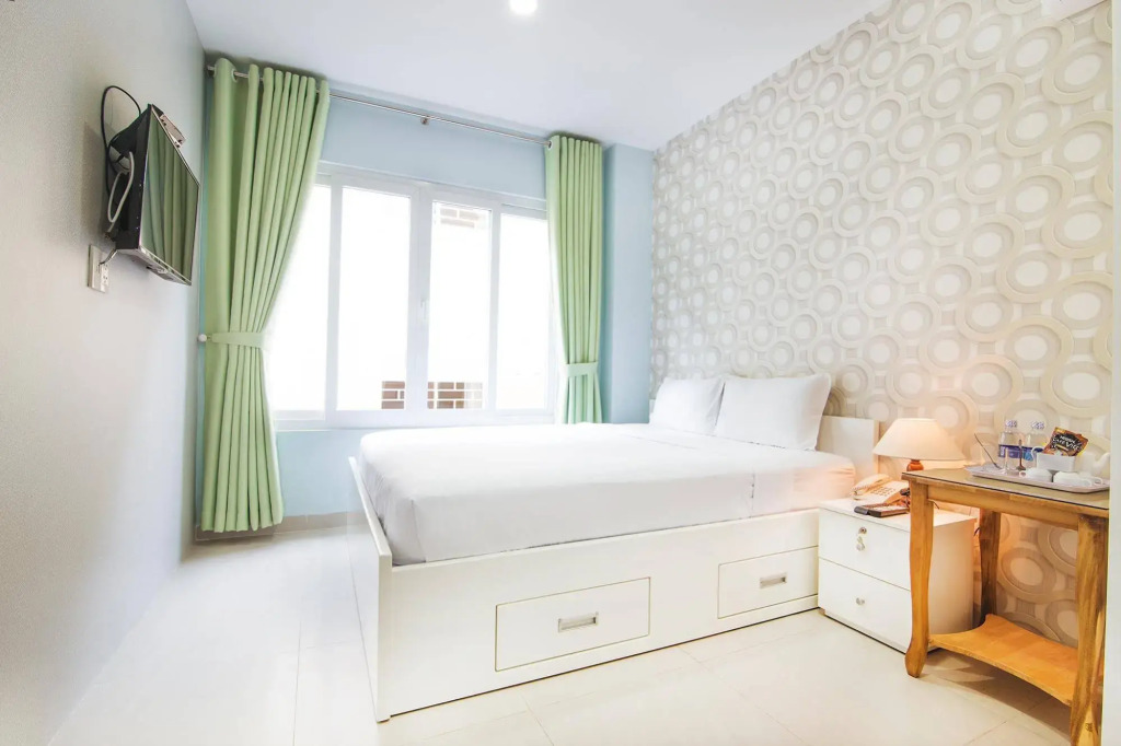 Max Sunflower Hotel