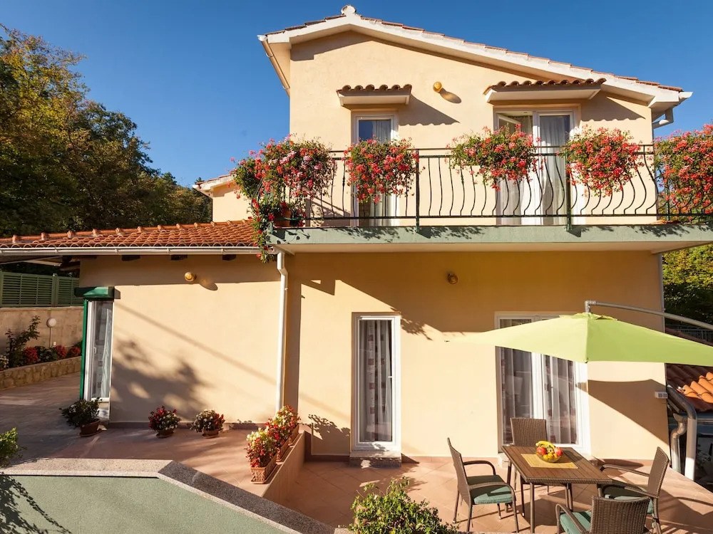 Scenic Holiday Home in Veprinac With Private Swimming Pool