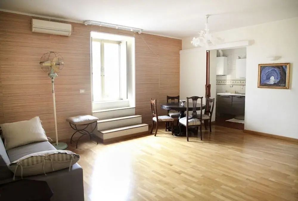 Gramsci Suites