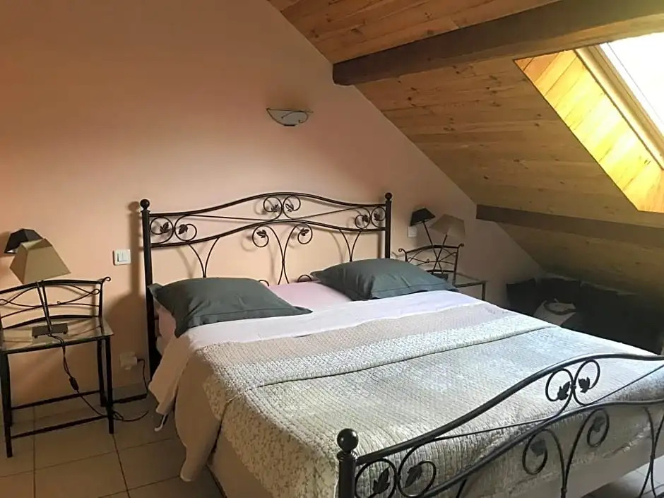 Le Rocher des Ducs, Chambres dhôtes, parking privé, abris motos