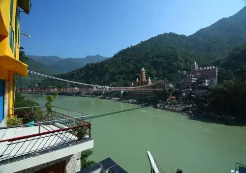 Shri Ram Ashram Guest House (The Cosmic Energy)