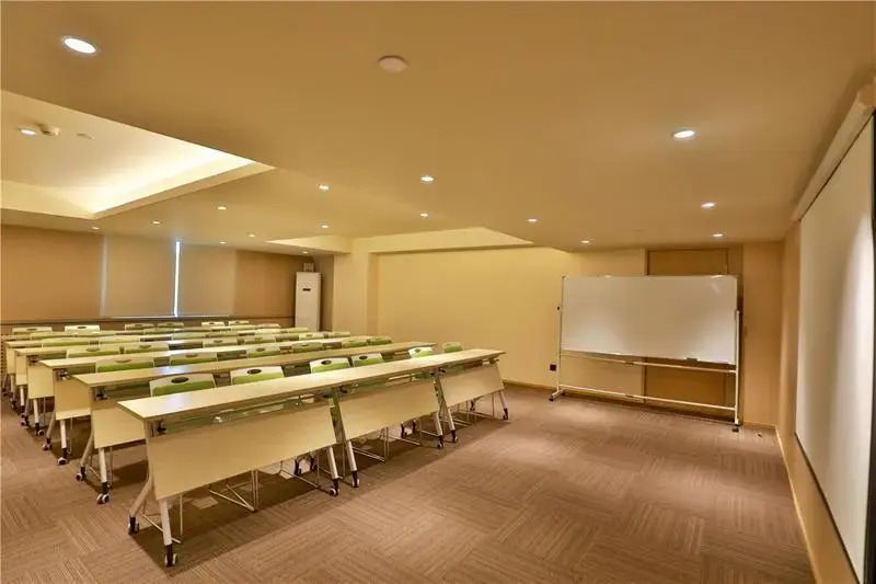 Ji Hotel (Lanzhou West Railway Station)