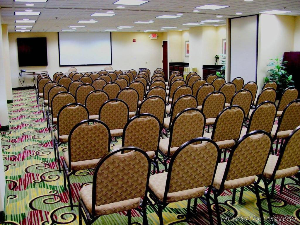 Holiday Inn Express Hotel & Suites Cleveland-Streetsboro by IHG