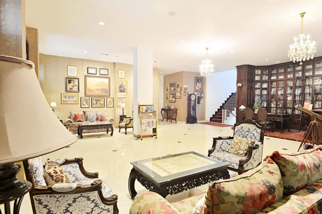 ZEN Rooms Sukaresmi Karang Setra