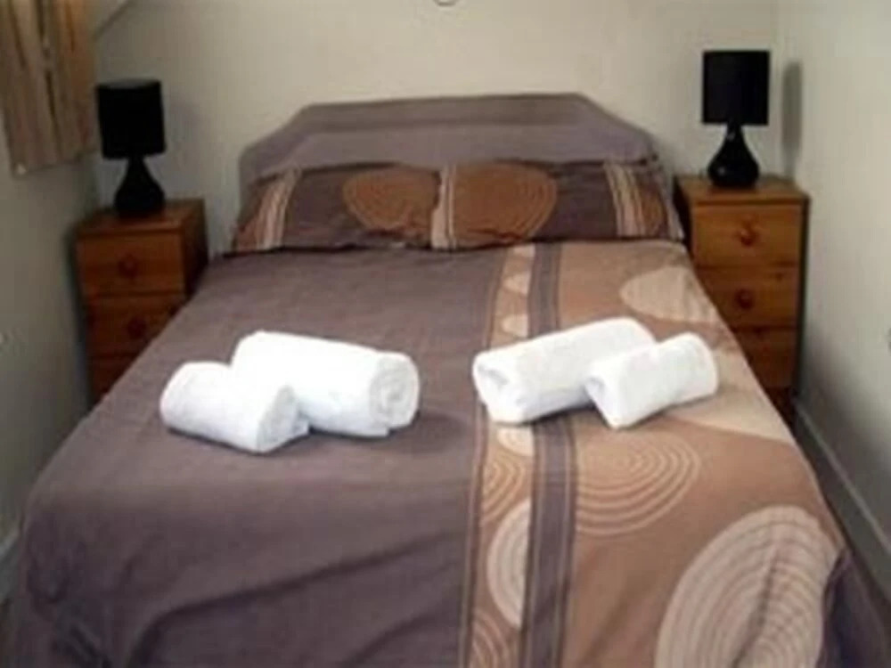 Aartswood Guest House