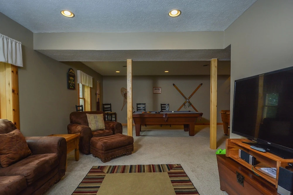 Lucky Bear Lodge 5 Bedroom House