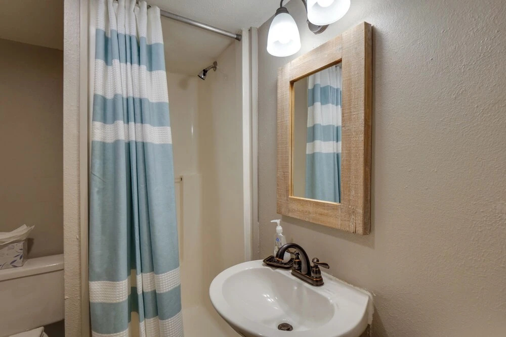 Ski-In Retreat w/ Pool! 2 Blocks to Main St Breck
