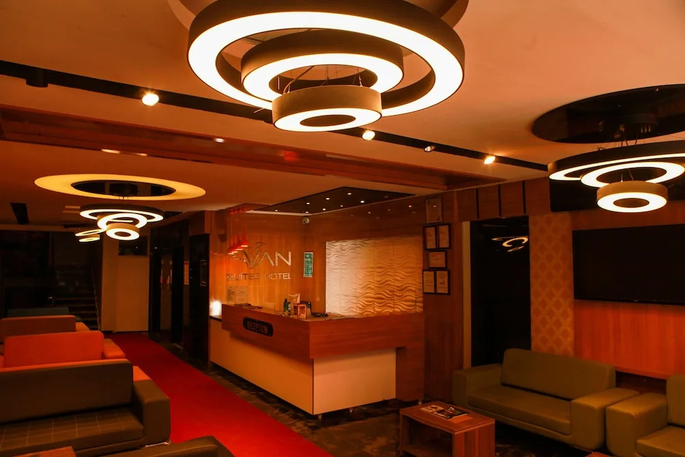 Van Hotel