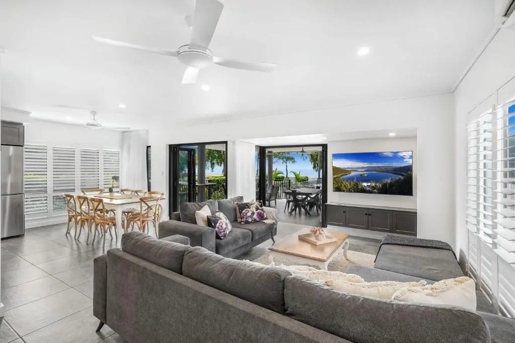 Belle Escapes Beachfront Luxury Home 53 Arlington Clifton Beach