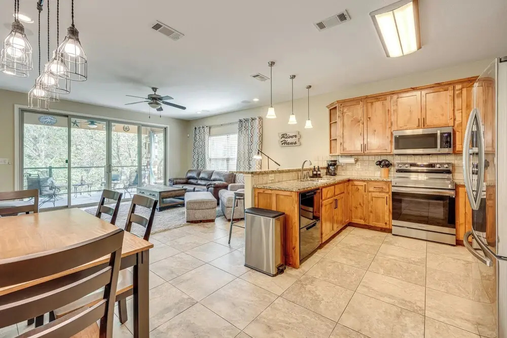 Direct Guadalupe River Access! Hill Country Condo