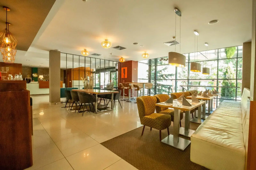 IMPIQ Hotel