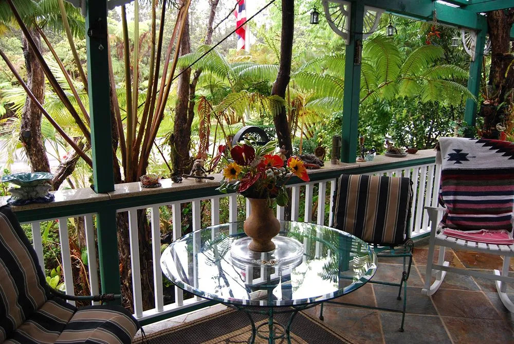 Volcano Artist Cottage