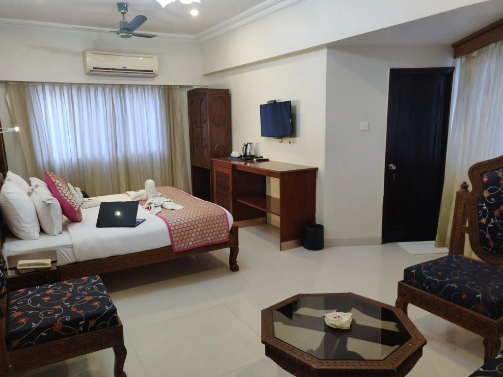 Chandra Inn