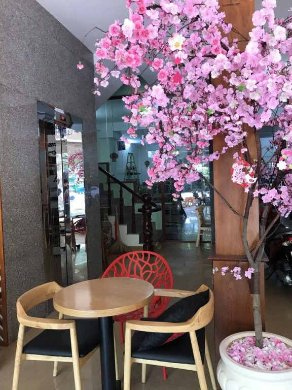 Red Sun Hotel