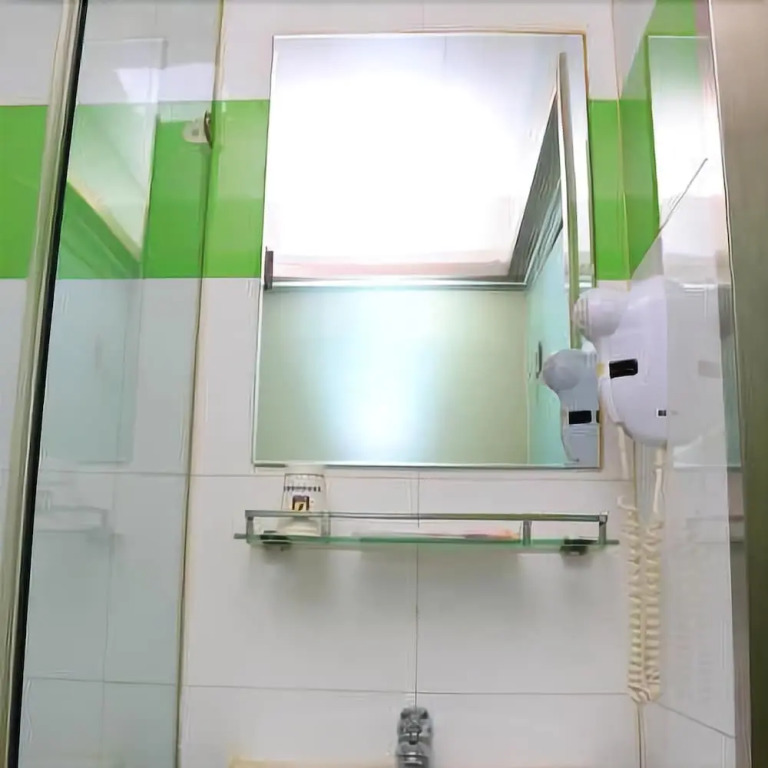 7 Days Inn Huludao Xin Hua Street Hua Ji Road Branch
