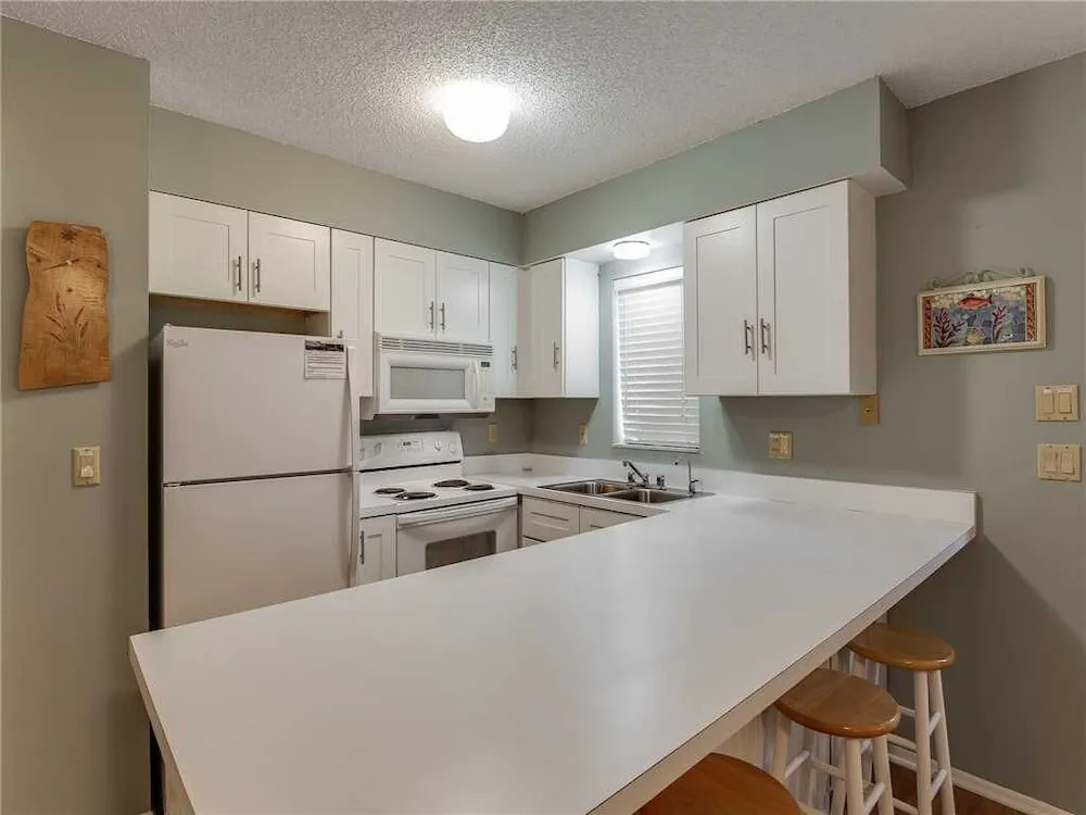 Sea Horse Upper Level, 3 Bedrooms, Sleeps 10, Heated Pool, Pet Friendly