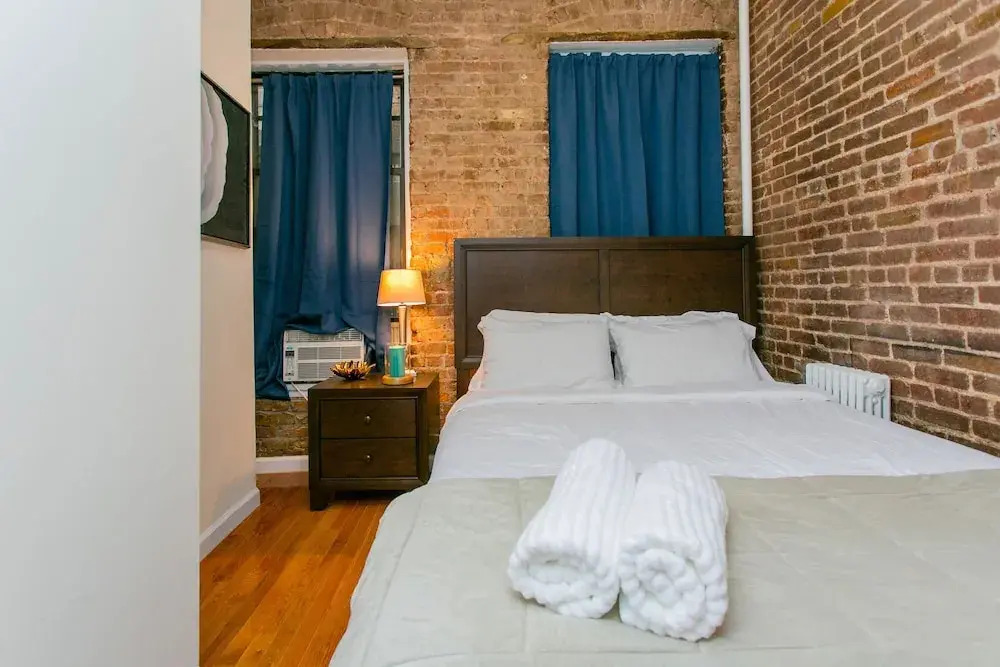 NY061 2 Bedroom Apartment By Senstay