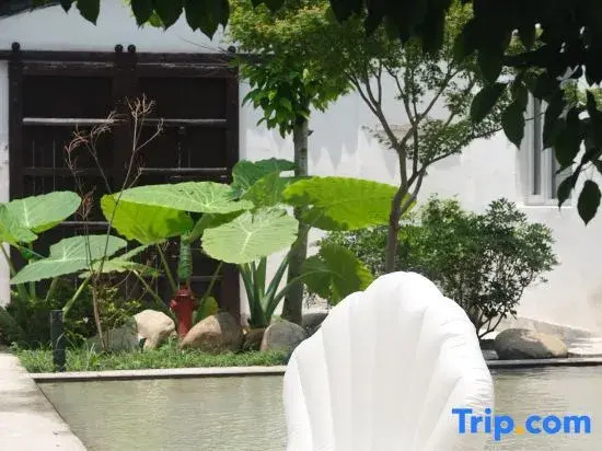 Linhai is not as good as Fang Holiday B&B (Ziyang Street Branch)