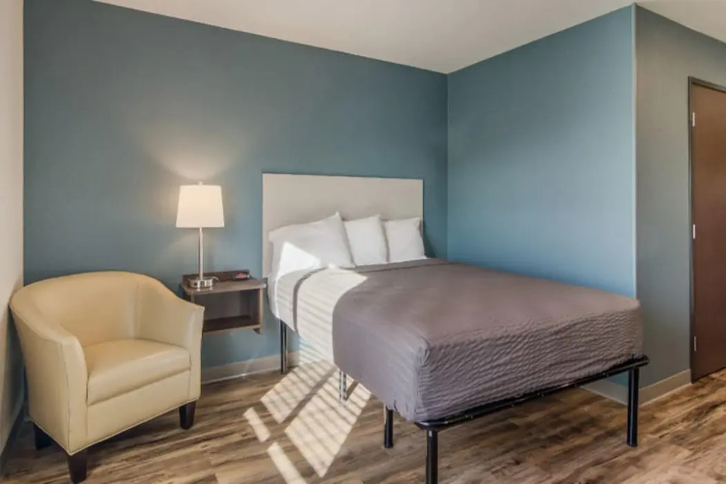 Woodspring Suites Wilmington Riverfront