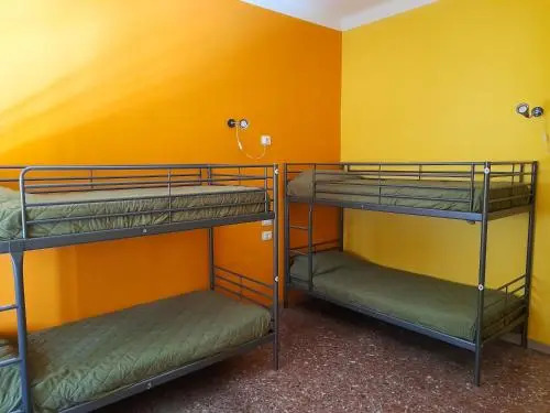 pisa train station hostel