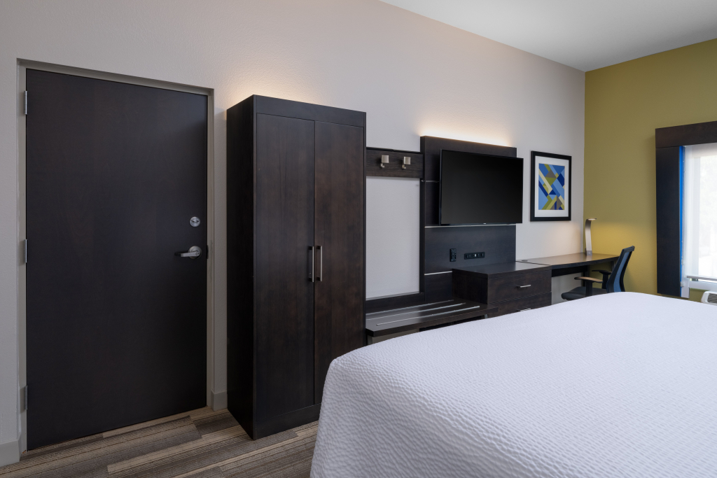 Holiday Inn Express & Suites Lakeland South by IHG